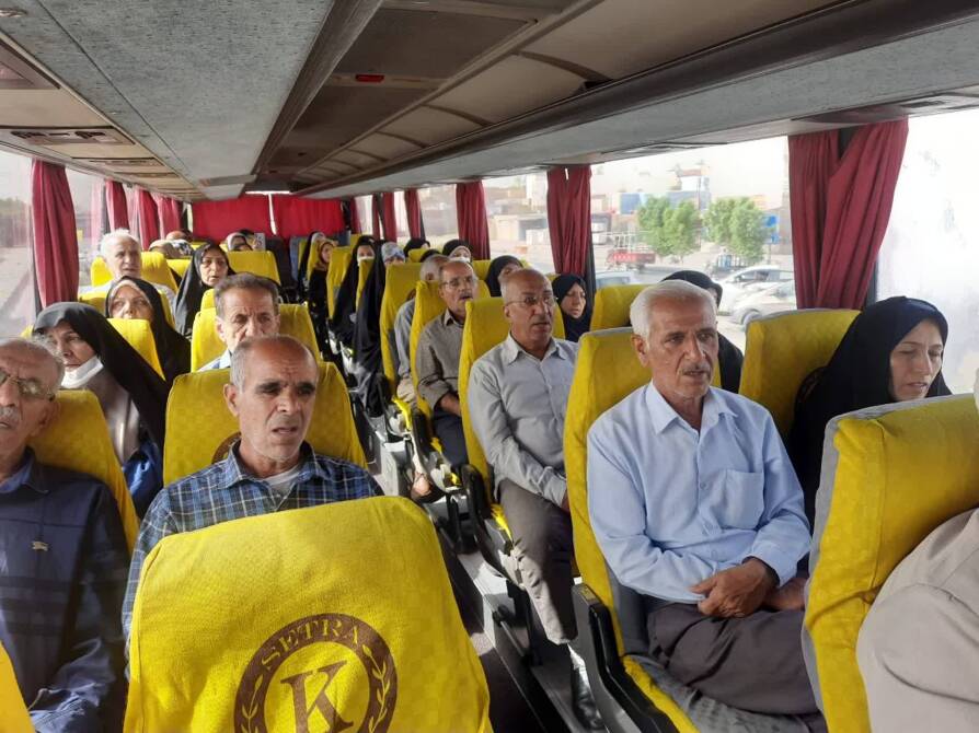 اعزام خانواده شهدا و ایثارگران استان فارس 